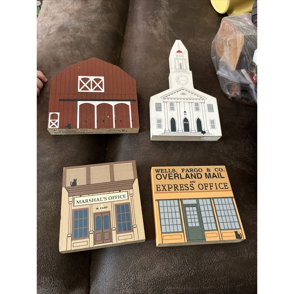 The Cat's Meow Village Collectibles, 4 Piece Lot, buildings, Wooden